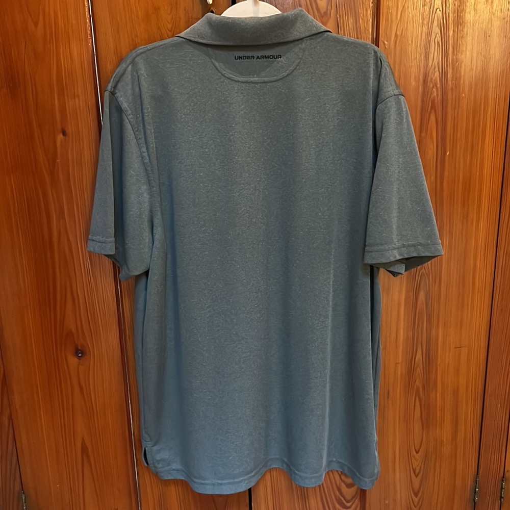 Under Armour grey mens golf polo. Heat Gear fabric XL - Picture 5 of 6